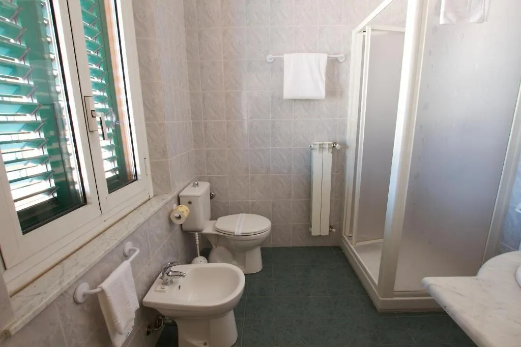 Hotel Centrale Piombino 4*,
