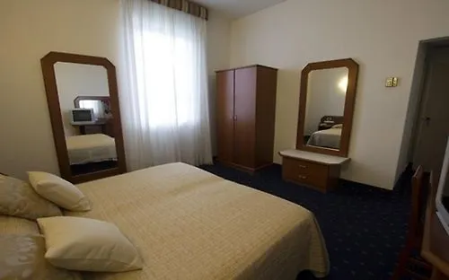 Hotel Centrale Piombino 4*,